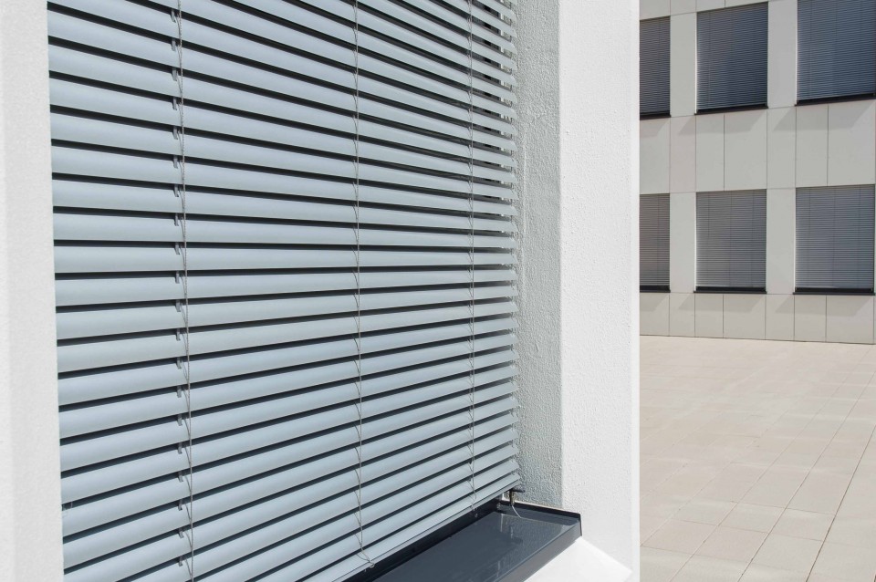 VALETTA Jalousie-Systeme Außenjalousie Ambassador AA50