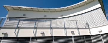 Raffstore preise, raffstore hella, raffstore warema, raffstore außen, raffstore kosten, raffstore steuerung, raffstore preisvergleich, raffstore, raffrollo, jalousien und raffstore, moderne fassade, wohnhäuser, flexibler sonnenschutz, tageslicht, tageslic