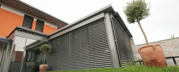 Raffstore preise, raffstore hella, raffstore warema, raffstore außen, raffstore kosten, raffstore steuerung, raffstore preisvergleich, raffstore, raffrollo, jalousien und raffstore, moderne fassade, wohnhäuser, flexibler sonnenschutz, tageslicht, tageslic