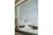 Raffstore preise, raffstore hella, raffstore warema, raffstore außen, raffstore kosten, raffstore steuerung, raffstore preisvergleich, raffstore, raffrollo, jalousien und raffstore, moderne fassade, wohnhäuser, flexibler sonnenschutz, tageslicht, tageslic