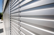Raffstore preise, raffstore hella, raffstore warema, raffstore außen, raffstore kosten, raffstore steuerung, raffstore preisvergleich, raffstore, raffrollo, jalousien und raffstore, moderne fassade, wohnhäuser, flexibler sonnenschutz, tageslicht, tageslic