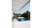 Wintergarten, Beschattung Wintergarten, Glas und Beschattung, Beschattung Glasdach, beschattung für Terrassenüberdachung, beschattung gewächshaus, hella beschattung, beschattung pergola, pergola, sonnensegel, textile beschattung, beschattung motor, bescha