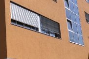 Raffstore preise, raffstore hella, raffstore warema, raffstore außen, raffstore kosten, raffstore steuerung, raffstore preisvergleich, raffstore, raffrollo, jalousien und raffstore, moderne fassade, wohnhäuser, flexibler sonnenschutz, tageslicht, tageslic