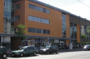 Raffstore preise, raffstore hella, raffstore warema, raffstore außen, raffstore kosten, raffstore steuerung, raffstore preisvergleich, raffstore, raffrollo, jalousien und raffstore, moderne fassade, wohnhäuser, flexibler sonnenschutz, tageslicht, tageslic