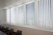 VALETTA Klick-Raffsystem KRA 90 und Vertikaljalousie
