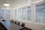 VALETTA Klick-Raffsystem KRA 90 und Vertikaljalousie