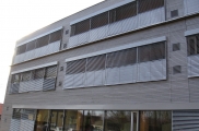 Raffstore preise, raffstore hella, raffstore warema, raffstore außen, raffstore kosten, raffstore steuerung, raffstore preisvergleich, raffstore, raffrollo, jalousien und raffstore, moderne fassade, wohnhäuser, flexibler sonnenschutz, tageslicht, tageslic