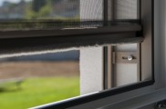 VALETTA Raffstore RA93 und Insektenschutz
