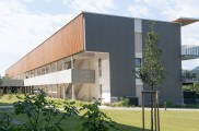 Raffstore preise, raffstore hella, raffstore warema, raffstore außen, raffstore kosten, raffstore steuerung, raffstore preisvergleich, raffstore, raffrollo, jalousien und raffstore, moderne fassade, wohnhäuser, flexibler sonnenschutz, tageslicht