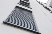 Raffstore preise, raffstore hella, raffstore warema, raffstore außen, raffstore kosten, raffstore steuerung, raffstore preisvergleich, raffstore, raffrollo, jalousien und raffstore, moderne fassade, wohnhäuser, flexibler sonnenschutz, tageslicht