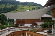 Wintergarten, Beschattung Wintergarten, Glas und Beschattung, Beschattung Glasdach, beschattung für Terrassenüberdachung, beschattung gewächshaus, hella beschattung, beschattung pergola, pergola, sonnensegel, textile beschattung, beschattung motor, bescha