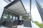Wintergarten, Beschattung Wintergarten, Glas und Beschattung, Beschattung Glasdach, beschattung für Terrassenüberdachung, beschattung gewächshaus, hella beschattung, beschattung pergola, pergola, sonnensegel, textile beschattung, beschattung motor