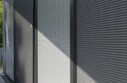 Insektenschutz, Insektenschutzmittel, Insektenschutz schiebetür, insektenschutz vorhang, insektenschutz dachfenster, insektenschutz plissee, insektenstiche, insektenschutzgitter, Lichtschachtabdeckung, Kellerschachtabdeckung, Balkon- und Terrassentüren