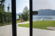 Insektenschutz, Insektenschutzmittel, Insektenschutz schiebetür, insektenschutz vorhang, insektenschutz dachfenster, insektenschutz plissee, insektenstiche, insektenschutzgitter, Lichtschachtabdeckung, Kellerschachtabdeckung, Balkon- und Terrassentüren