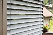 Raffstore preise, raffstore hella, raffstore warema, raffstore außen, raffstore kosten, raffstore steuerung, raffstore preisvergleich, raffstore, raffrollo, jalousien und raffstore, moderne fassade, wohnhäuser, flexibler sonnenschutz, tageslicht