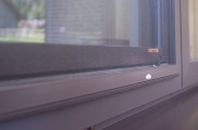 Insektenschutz, Insektenschutzmittel, Insektenschutz schiebetür, insektenschutz vorhang, insektenschutz dachfenster, insektenschutz plissee, insektenstiche, insektenschutzgitter, Lichtschachtabdeckung, Kellerschachtabdeckung, Balkon- und Terrassentüren