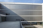 Raffstore preise, raffstore hella, raffstore warema, raffstore außen, raffstore kosten, raffstore steuerung, raffstore preisvergleich, raffstore, raffrollo, jalousien und raffstore, moderne fassade, wohnhäuser, flexibler sonnenschutz, tageslicht