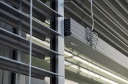 Raffstore preise, raffstore hella, raffstore warema, raffstore außen, raffstore kosten, raffstore steuerung, raffstore preisvergleich, raffstore, raffrollo, jalousien und raffstore, moderne fassade, wohnhäuser, flexibler sonnenschutz, tageslicht