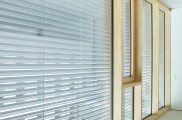Raffstore preise, raffstore hella, raffstore warema, raffstore außen, raffstore kosten, raffstore steuerung, raffstore preisvergleich, raffstore, raffrollo, jalousien und raffstore, moderne fassade, wohnhäuser, flexibler sonnenschutz, tageslicht