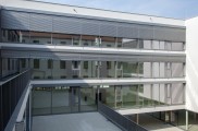 Raffstore preise, raffstore hella, raffstore warema, raffstore außen, raffstore kosten, raffstore steuerung, raffstore preisvergleich, raffstore, raffrollo, jalousien und raffstore, moderne fassade, wohnhäuser, flexibler sonnenschutz, tageslicht