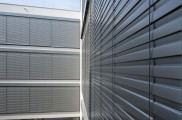 Raffstore preise, raffstore hella, raffstore warema, raffstore außen, raffstore kosten, raffstore steuerung, raffstore preisvergleich, raffstore, raffrollo, jalousien und raffstore, moderne fassade, wohnhäuser, flexibler sonnenschutz, tageslicht