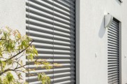 Raffstore preise, raffstore hella, raffstore warema, raffstore außen, raffstore kosten, raffstore steuerung, raffstore preisvergleich, raffstore, raffrollo, jalousien und raffstore, moderne fassade, wohnhäuser, flexibler sonnenschutz, tageslicht