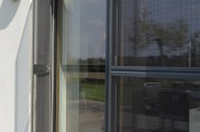 Insektenschutz, Insektenschutzmittel, Insektenschutz schiebetür, insektenschutz vorhang, insektenschutz dachfenster, insektenschutz plissee, insektenstiche, insektenschutzgitter, Lichtschachtabdeckung, Kellerschachtabdeckung, Balkon- und Terrassentüren