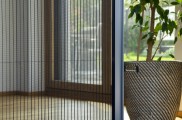 Insektenschutz, Insektenschutzmittel, Insektenschutz schiebetür, insektenschutz vorhang, insektenschutz dachfenster, insektenschutz plissee, insektenstiche, insektenschutzgitter, Lichtschachtabdeckung, Kellerschachtabdeckung, Balkon- und Terrassentüren